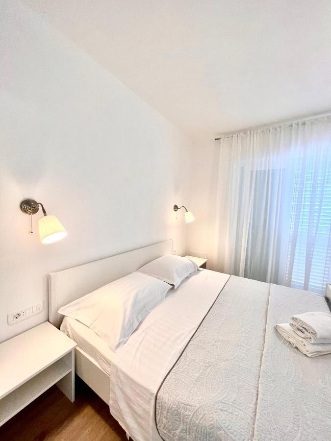 Seaview pool apartment-Lumière, Island Hvar-Gdinj Extérieur photo